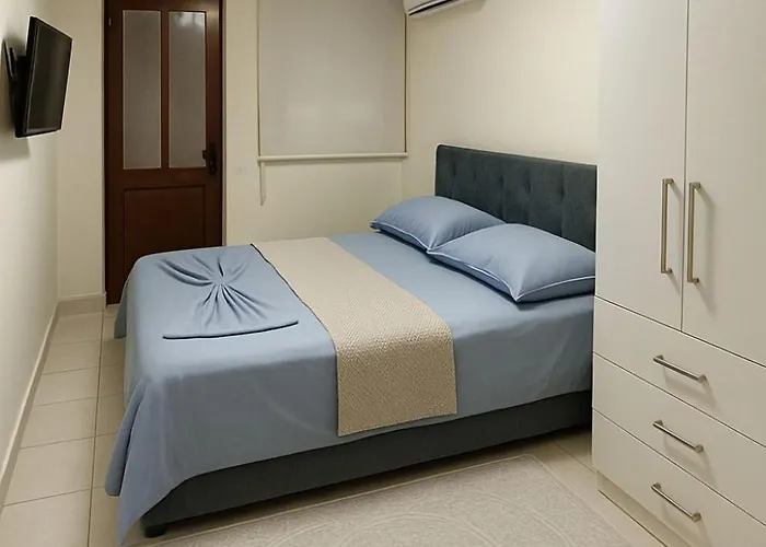 Br's New Bazaar فيلة تيرانا