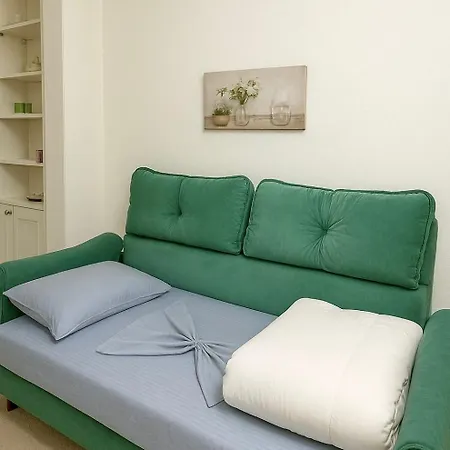 Br's New Bazaar Tirana