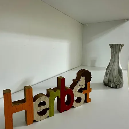 Br's New Bazaar 티라나